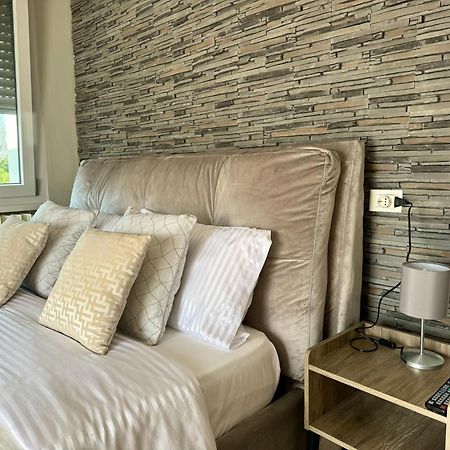 Serenity B&B 布雷西亚 外观 照片